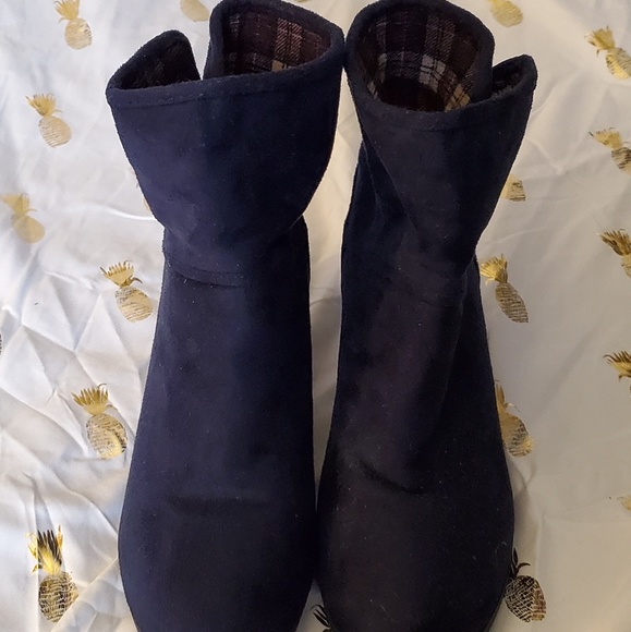 EUC hidden wedge microsuede bootie w/wooden button - Picture 5 of 8